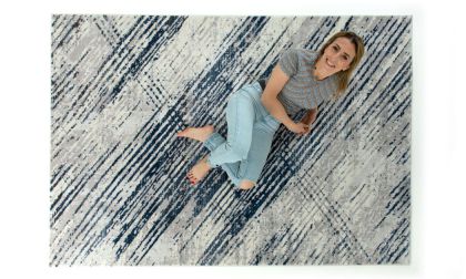 שטיח מעוצב דגם 'פרינט' - דוגמא פסים - גוונים קרם-כחול
